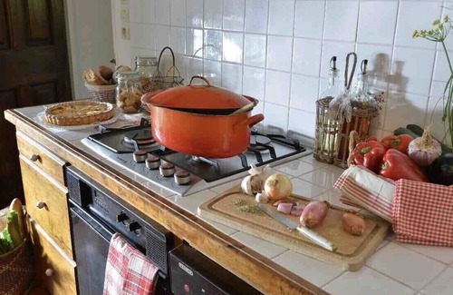 Riez House | Les Lavandes family home, not overlooked, heated & private swimming pool,