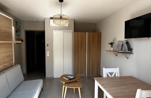 Les Bormettes Apartment | Les locations Cinaureva « Le petit nid de l'Argentière »