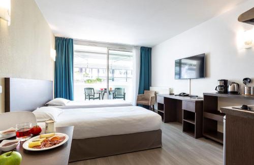 Aix-les-Bains City Center Apartment | Les Loges du Park