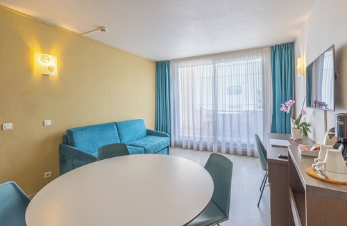 Aix-les-Bains City Center House | Les Loges du Park – résidence hôtelière