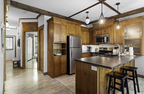 Mont-Tremblant Condo | Les Manoirs w/Pool & Hot Tub near Village (120-7)