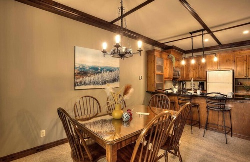 Mont-Tremblant Condo | Les Manoirs w/Pool & Hot Tub near Village (110-7)