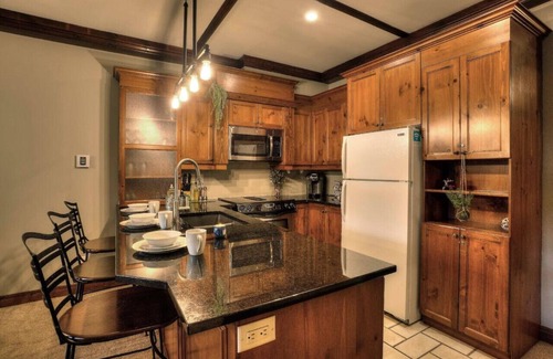 Mont-Tremblant Condo | Les Manoirs w/Pool & Hot Tub near Village (110-7)