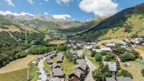 Saint-Sorlin-d'Arves Apartment | Les Marmottes- 35 Appart Lumineux- 5 pers