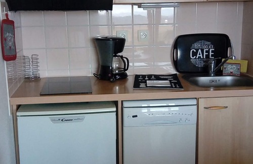Besse-et-Saint-Anastaise Apartment | "LES MATINS DU SANCY" APARTMENT FULL SOUTH 4 PEOPLE