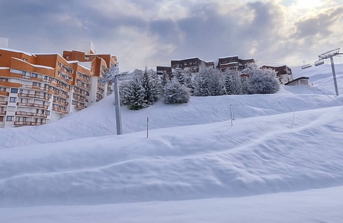 Les Bruyeres Apartment | Les Menuires: 1-bedroom apartment for 4 people, 34m², equipped kitchen, near ski lifts