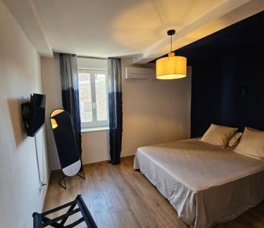 Castelnau-d'Aude House | Les Oreillers Multicolores