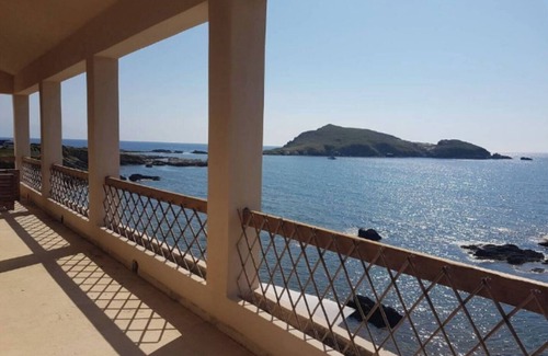 Porticciolo House | LES PIEDS DANS L'EAU - Exceptional view of CAP CORSICA for 8 people