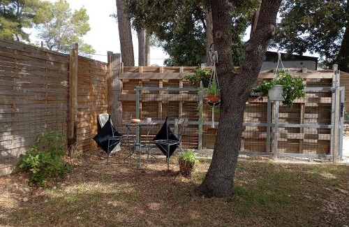 Le Castellet Other | Les pins doux