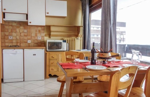 Le Lavachet Apartment | Les Pistes (Lavachet) by Interhome