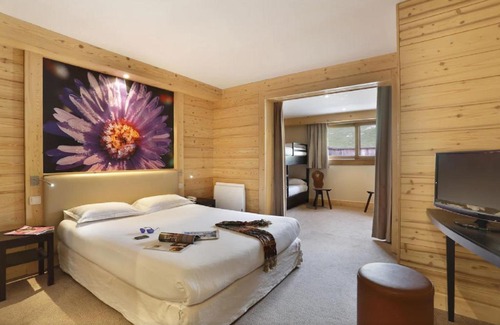 Mieussy Hotel | Les Roches 1500