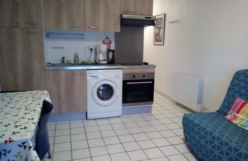 Collioure Apartment | Les Roches Bleues :A balcony overlooking the sea, free wifi, closed garage