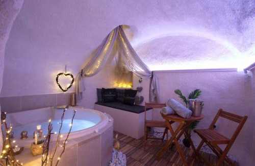 Aix-en-Provence Historic Centre Apartment | Les Secrets d'Alcôve, nuits Romantiques avec SPA