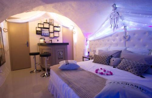 Aix-en-Provence Historic Centre Apartment | Les Secrets d'Alcôve, nuits Romantiques avec SPA