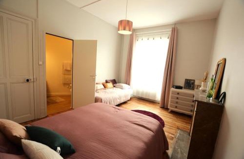 Rostrenen House | les suites fisel chambre Lomig