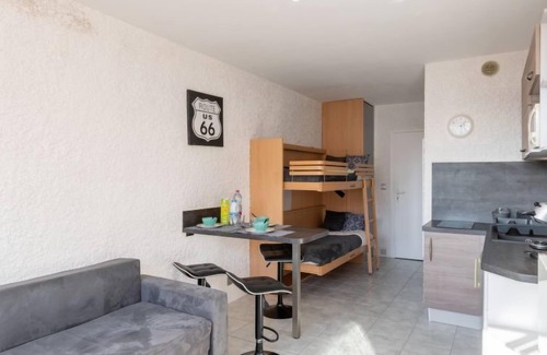 Mimizan-Plage Apartment | Les vagues by Interhome