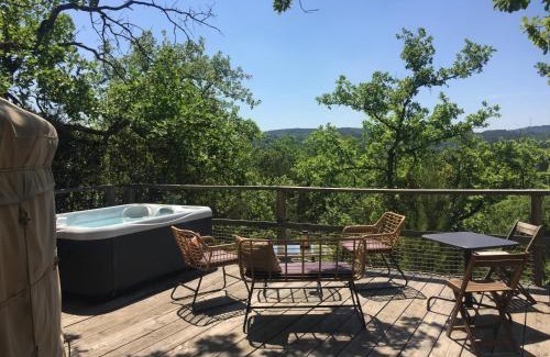 Saint-Paulet-de-Caisson Bed & Breakfast | Les Yourtes de Provence