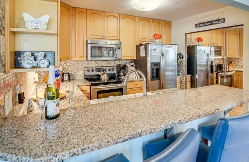 Hilton Head Island Apartment | Less Than 1 Mi to Beach Condo with Community Perks in HHI!