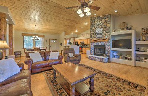 Torreon House | Less Than 4 Mi to Fool Hollow Lake Cabin with Tranquil Deck