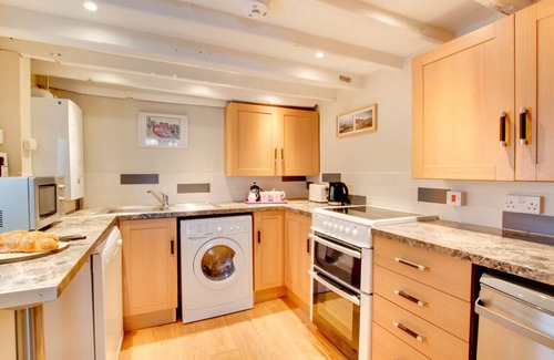 Cromer House | Lester House - Two Bedroom House, Sleeps 4