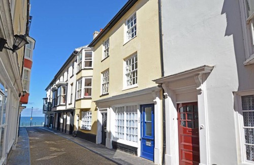 Cromer House | Lester House - Two Bedroom House, Sleeps 4