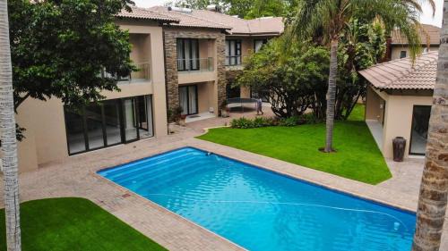 Rustenburg Cabin | Letsatsing Lodge
