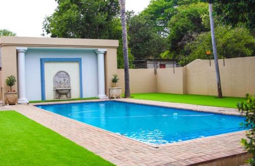 Rustenburg Cabin | Letsatsing Lodge