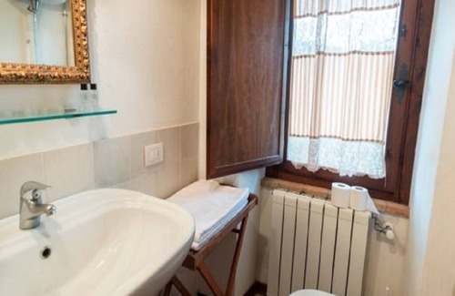 Todi Apartment | Lev Tolstoy Apartment Borgo Bianchini