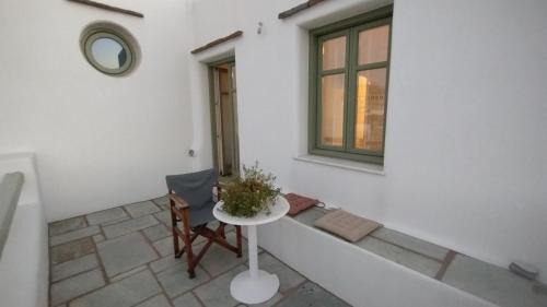 Piso Livadi Apartment | LEVANDA PAROS HOUSE
