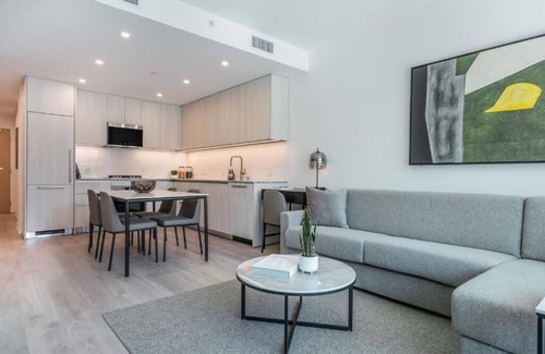 Downtown Long Beach Apartment | Level-Luxury Jr. Two Bedroom Suite. Enjoy an Extended Stay Getaway at the Beach