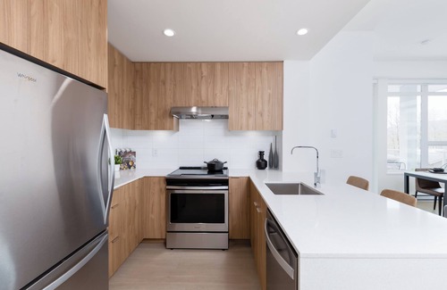 Port Moody Hotel | Level Port Moody- Two Bedroom Suite