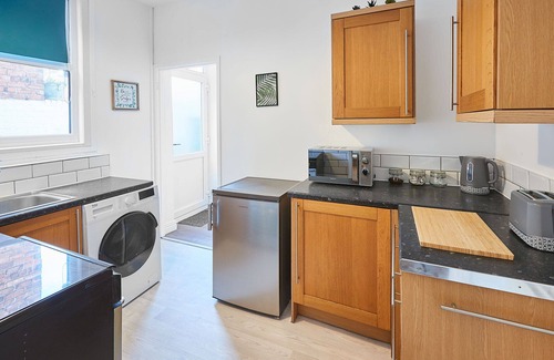 Saltburn-by-the-Sea Apartment | Leven Locke - Perfect for Work Stays & Family Seaside Getaways