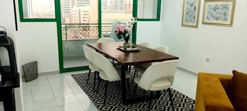 Al Majaz House | Levish 3-Bedroom Apartment with Balcony on Buhaira Corniche