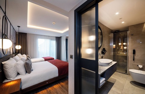 Cagaloglu Hotel | Levni Istanbul Hotel Handwritten Collection