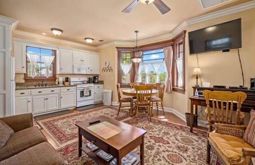 Paso Robles Apartment | Lewis Loft-Just Steps to Downtown Paso Robles! Updated to Two Bedroom Suites!