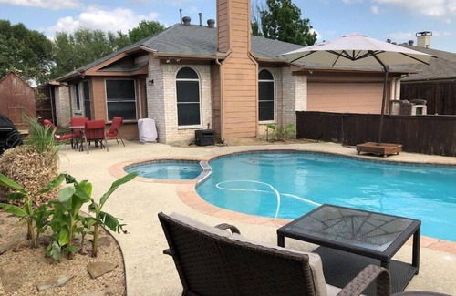 Lewisville House | Lewisville -Home Away From Home - Pool/Spa Retreat