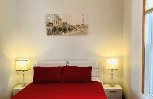 Dorchester House | Lg Suite for up to 6 ppl/2 floor