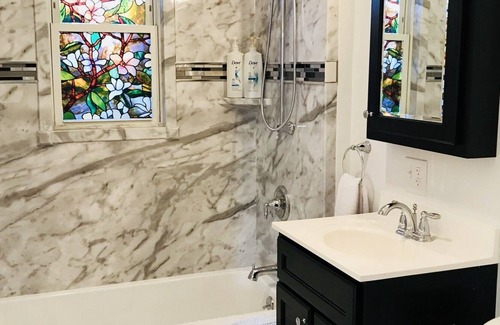 Dorchester House | Lg Suite for up to 6 ppl/2 floor