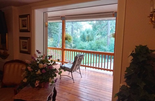 Peshastin House | Liberty Way Guest House is in the Cascade Mountains Of Leavenworth, Washington