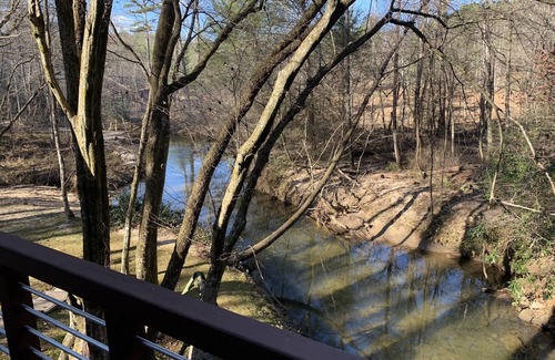 Cashes Valley House | Lickskillet Lodge 4bd/2bath ON FIGHTINGTOWN CREEK, Trout