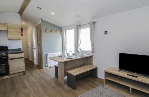 Prestatyn House | Lido Silver Plus 111