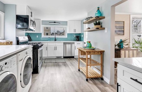 Milford House | Life is Better at the Beach!