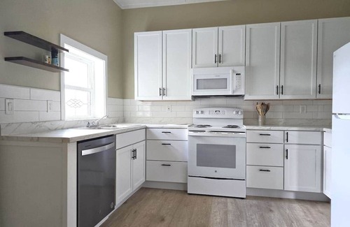 Downtown Niagara Falls House | “Life is Good” | Accessible Stay Near the Falls