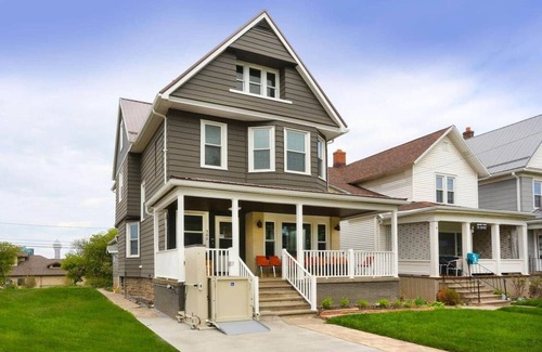 Downtown Niagara Falls House | “Life is Good” | Accessible Stay Near the Falls