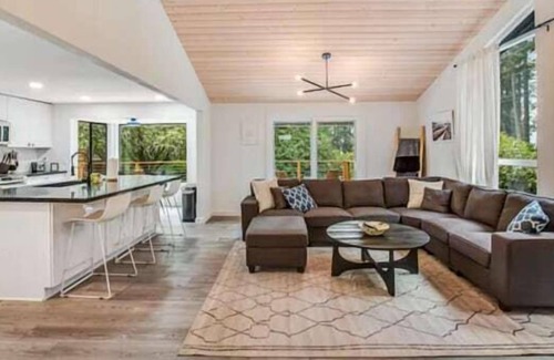 Anderson Island House | Life on Island Time @ Fika House