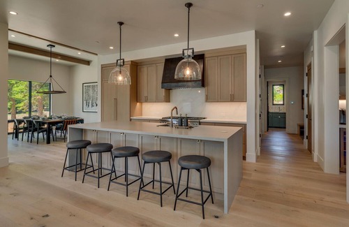 Truckee House | Lift & Tee Retreat at Schaffer's Mill - TLUXP