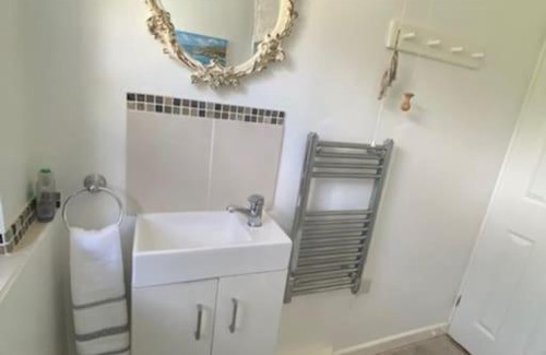 Falmouth Apartment | Light airy comfy small double room with en-suite