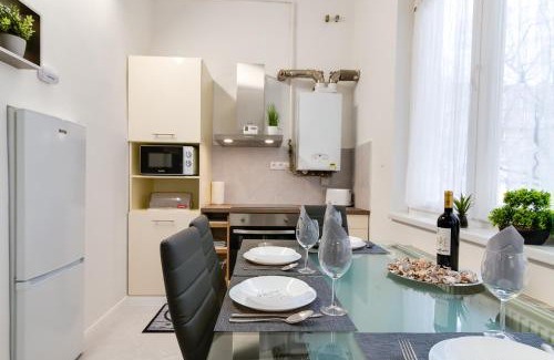 Terezvaros Apartment | Light design apartment close to City park&Bath