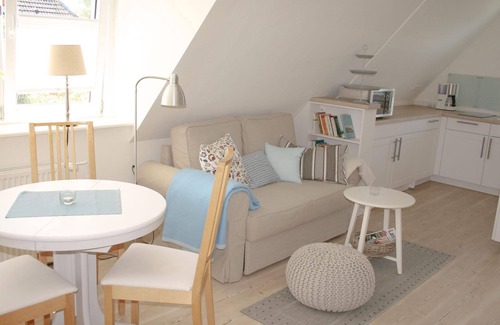 Norddorf Apartment | Light flooded apartment in Norddorf on the island Amrum - WLAN; smart tv, yoga p