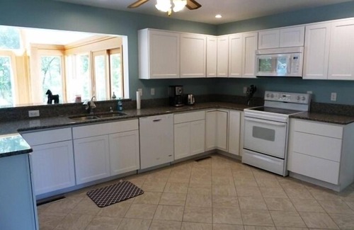 Edinburg House | Light of the Valley River | 0 Bed, 2.5 Bath